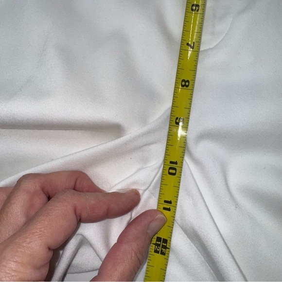 Ralph Lauren Women’s White Bermuda Shorts Size 8 - Picture 12 of 16